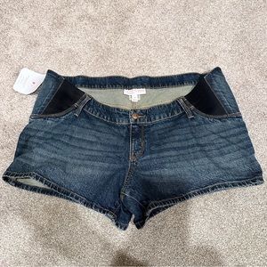 NWT Ingrid & Isabel Midi Maternity Denim Jean Shorts Stretchy Side Panel Size 14